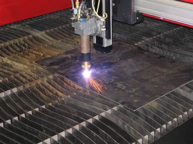 Metal cutting. Станок плазменной резки Spiro Plasma Cutter Florett. Плазморез Сварог 90 резка листового металла. Плазморез Cut 80. Плазменная резка закладных деталей.