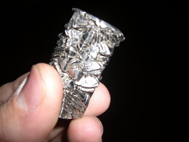 Титан металл курск. Титан металл. Кристаллы титана. Титан металл фото. Титан металл кольцо.